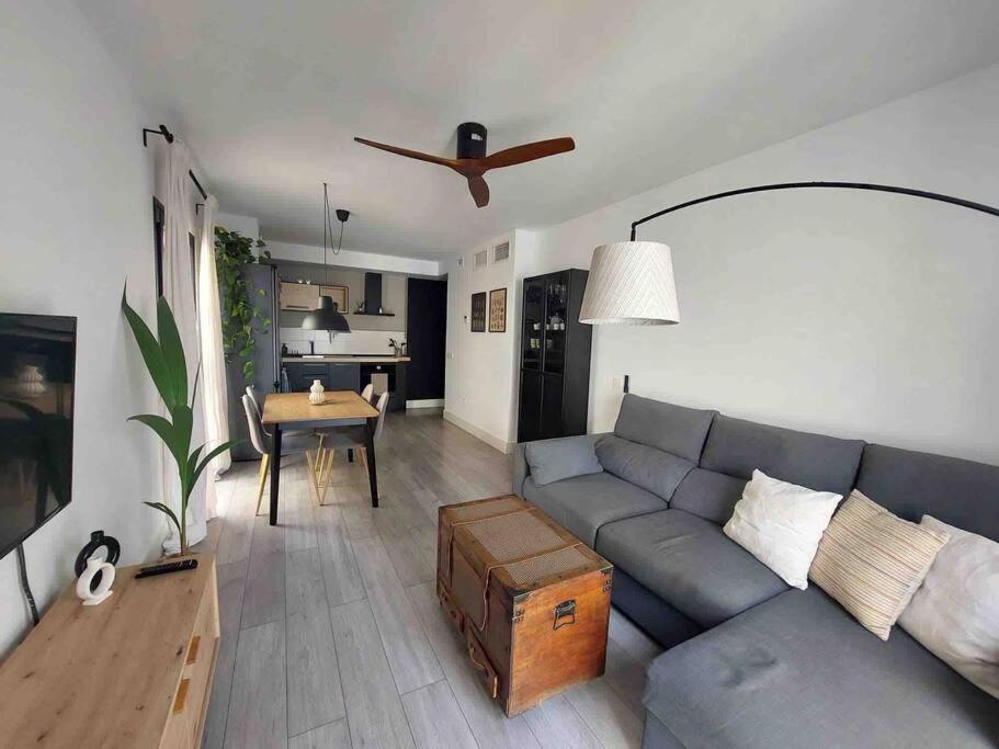 Cozy Apartment Malaga Bagian luar foto